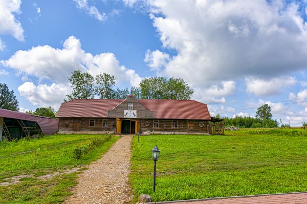 Barn Roofing Service in Spokane